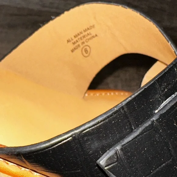 Buckle Soda Oregans Black Buckle Sandals women’s size 6 slip on - Picture 10 of 12